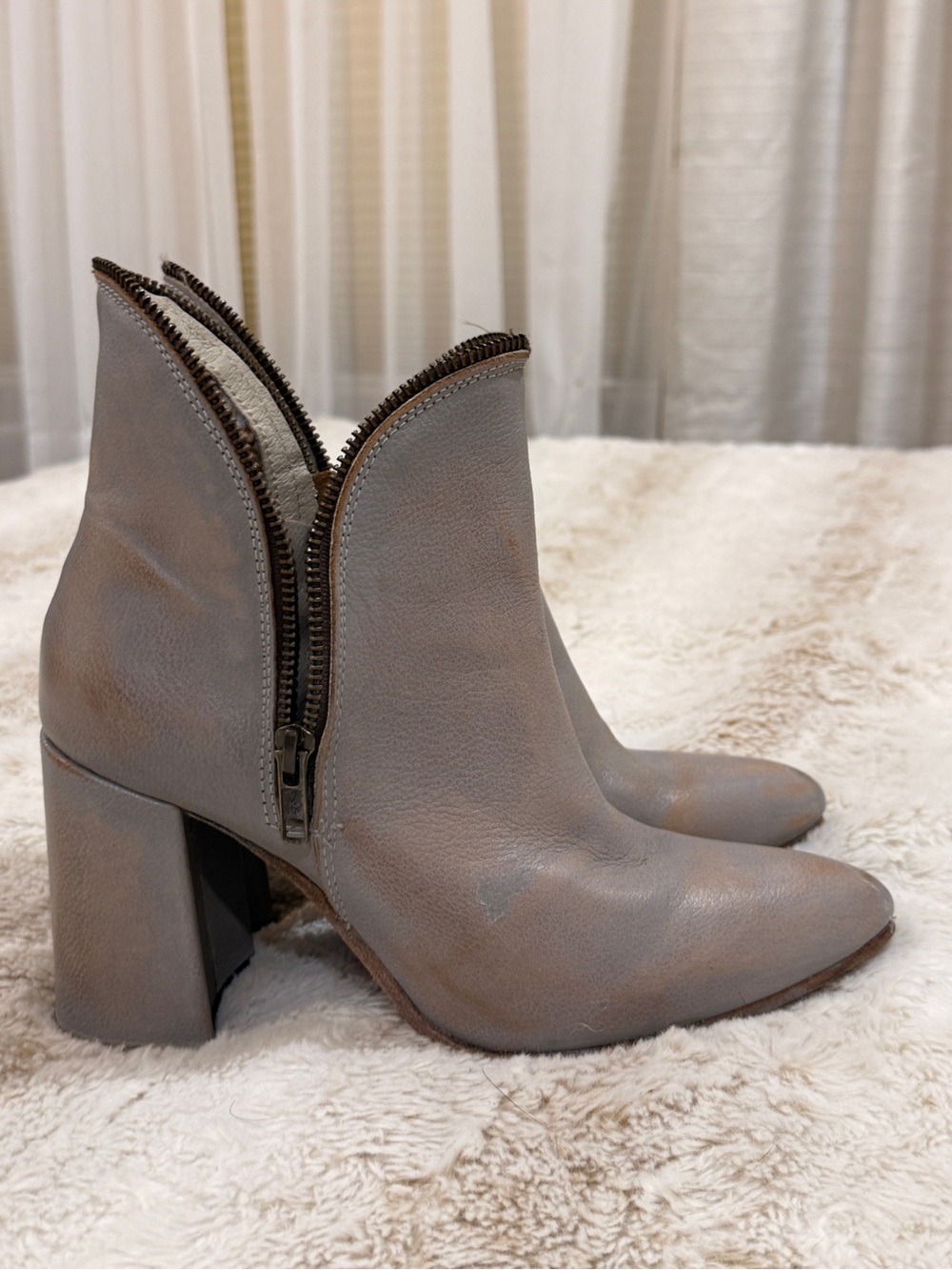 Freebird by Steven Jalessa Gray Leather Double Zip Ankle Boots Women’s Size 8